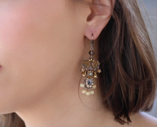 Load image into Gallery viewer, Ayala Bar A Drop Of Gold Earrings