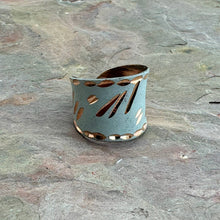 Load image into Gallery viewer, Patina Frosted Flora Ring