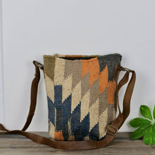 Load image into Gallery viewer, Medium Crossbody Jute Bag
