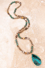 Load image into Gallery viewer, Sabrina Necklace in Jade
