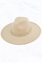 Load image into Gallery viewer, Big Brim Peach Heart Top Jazz Hat with Pearl Belt: Black
