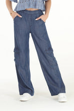 Load image into Gallery viewer, Tencel Wide Leg Cargo Pants
