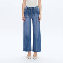 Load image into Gallery viewer, Bayeas High Rise Relaxed Fit Jeans
