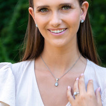 Load image into Gallery viewer, Moonstone Necklace

