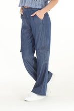 Load image into Gallery viewer, Tencel Wide Leg Cargo Pants
