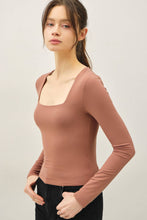 Load image into Gallery viewer, [SOFT CORE ]SQUARE NECK LONG SLEEVE TOP: Black / L

