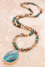 Load image into Gallery viewer, Sabrina Necklace in Jade
