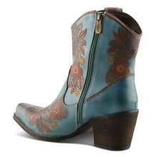 Load image into Gallery viewer, L&#39;Artiste Hand Painted Leather Boots
