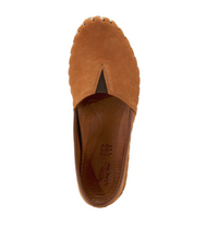 Load image into Gallery viewer, Kathaleta Camel Suede Shoe
