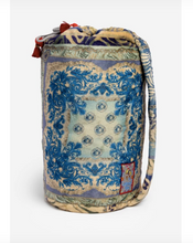 Load image into Gallery viewer, Johnny Was Valentin Cozy Blanket
