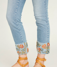Load image into Gallery viewer, Driftwood Colette Embroidered Cropped Jeans
