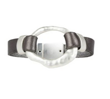 Load image into Gallery viewer, Grey and Silver Hammered Metal &amp; Leather Bracelet
