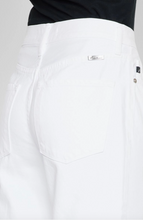 Load image into Gallery viewer, 90&#39;s High Rise Wide Leg Jeans
