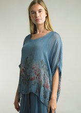 Load image into Gallery viewer, Italian Silk Print Flowy Top
