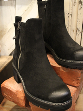 Load image into Gallery viewer, Everlee Black Vegan Suede Bootie
