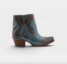 Load image into Gallery viewer, L'Artiste Hand Painted Leather Boots
