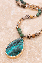 Load image into Gallery viewer, Sabrina Necklace in Jade
