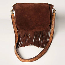 Load image into Gallery viewer, Breckenridge Leather Messenger Bag
