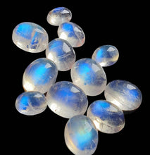 Load image into Gallery viewer, 14kgp SS Framed Moonstone Necklace
