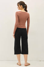 Load image into Gallery viewer, [SOFT CORE ]SQUARE NECK LONG SLEEVE TOP: Black / L
