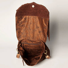 Load image into Gallery viewer, Breckenridge Leather Messenger Bag
