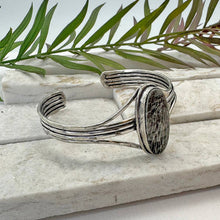 Load image into Gallery viewer, Handcrafted Kashi Semiprecious Stone Cuff - Crazy Lace Agate
