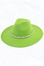 Load image into Gallery viewer, Big Brim Peach Heart Top Jazz Hat with Pearl Belt: Black
