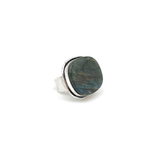 Load image into Gallery viewer, Handcrafted Kashi Semiprecious Stone Ring - Labradorite
