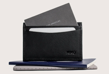 Load image into Gallery viewer, Kiko Classic Card Case - Black
