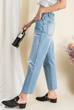Load image into Gallery viewer, Molly Distressed Jean
